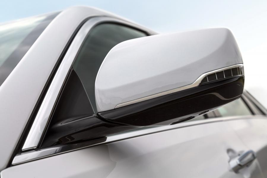Детали экстерьера Cadillac CT6 Platinum 2016 года  (WW) (фото 35 из 42)